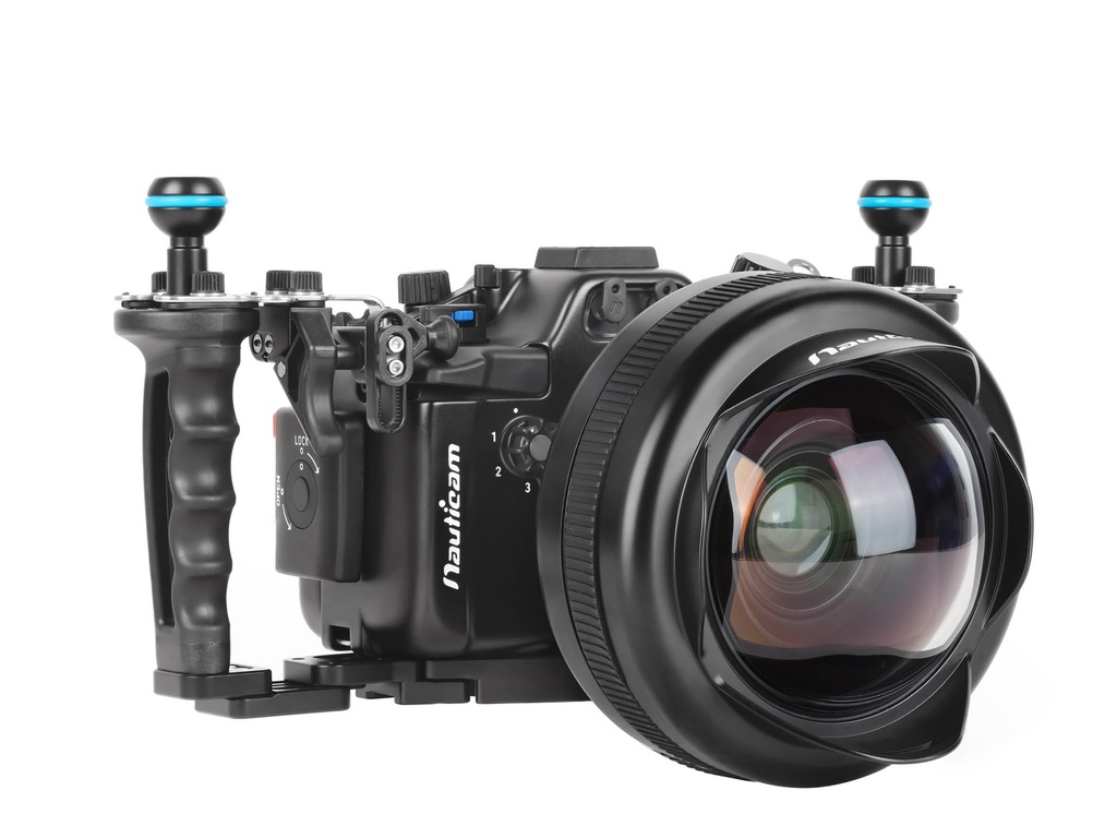 Nauticam NA-L10 Pro Package for Panasonic Lumix L10 (inc. flexitray, right handle, two balls, M16 valve, shutter extension) 